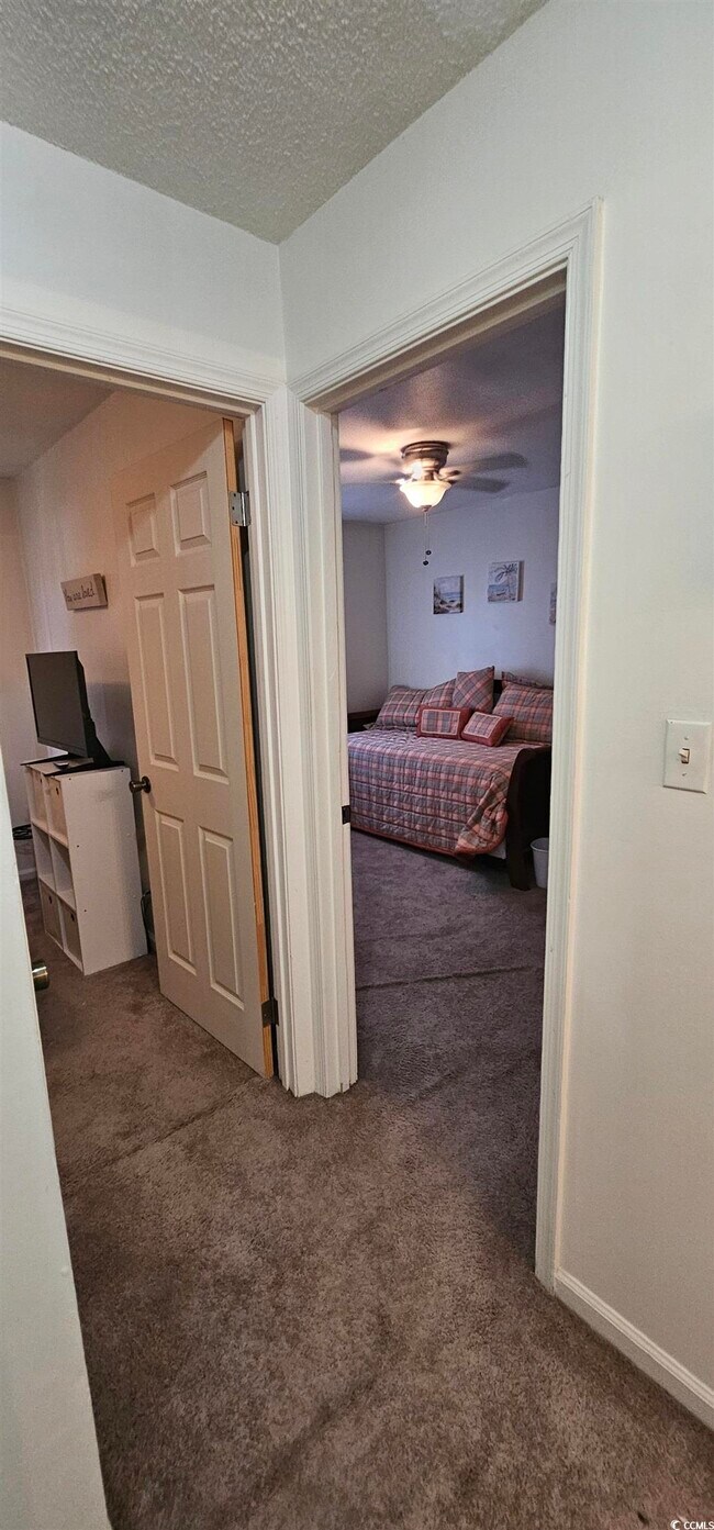 Building Photo - 1711 Fawn Vista Dr N