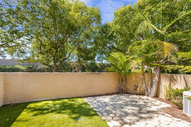 Building Photo - 6283 Citracado Cir