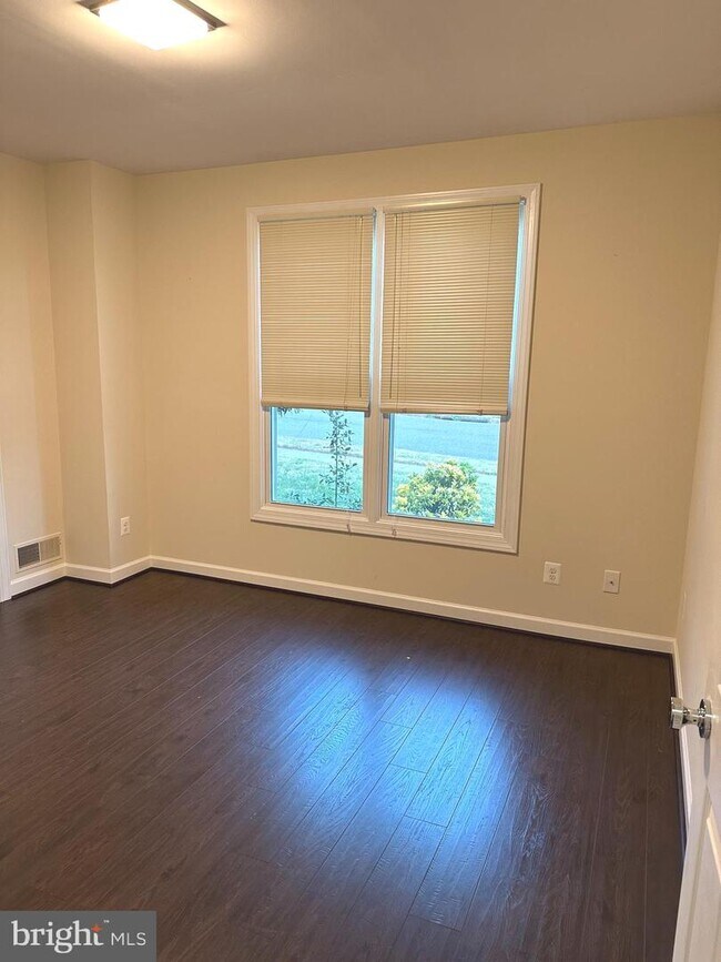 Building Photo - 14425 Tracy Schar Ln