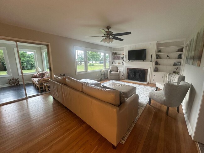 Building Photo - Call Amanda Tate at 757-289-6810 for more information