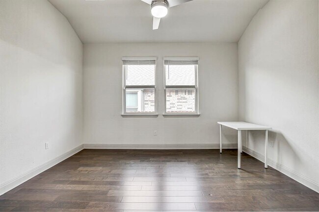 Building Photo - 18012 Stefano Dr
