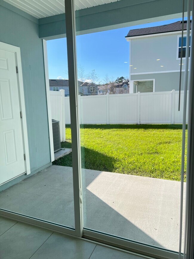 Building Photo - 4942 Equinox St