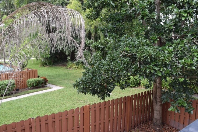 Building Photo - 5945 SE Windsong Ln