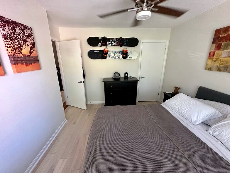 Bedroom #2 w/ walk-in closet - 3814 Usher Ct