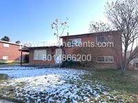 Building Photo - For a limited time, this property offers n...