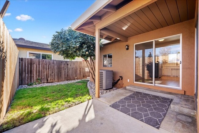 Building Photo - 3817 Breuner Ave