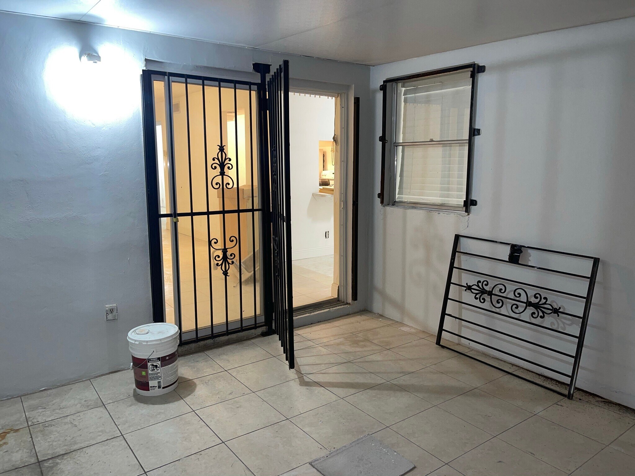 Building Photo - 5953 NW 25th Ct