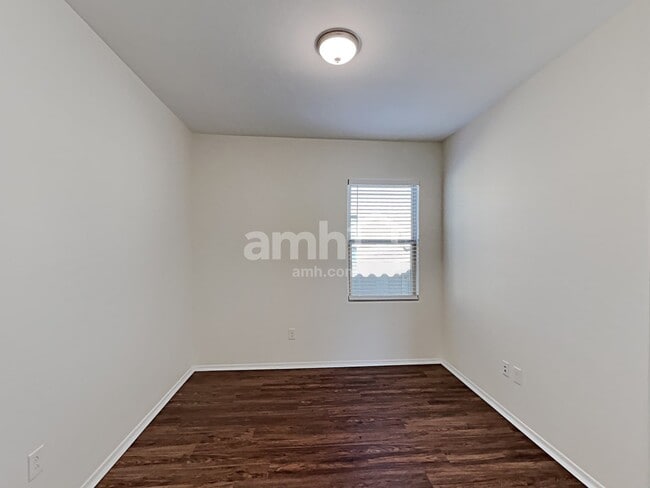 Building Photo - 672 N Nestled Hummingbird Ln E