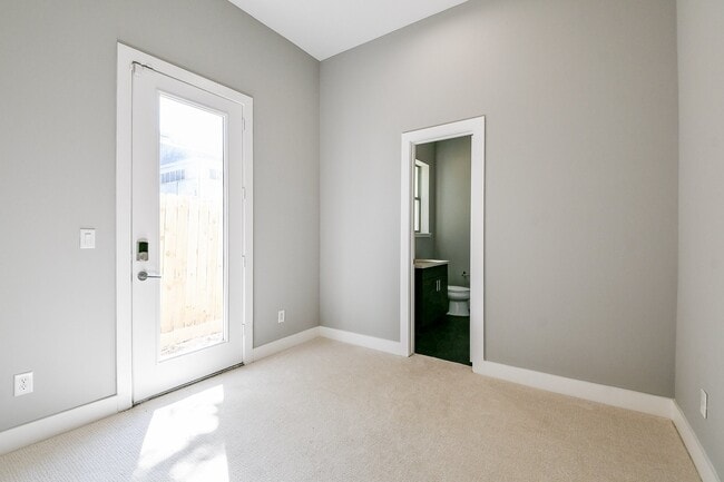 Building Photo - 3215 Garrow St