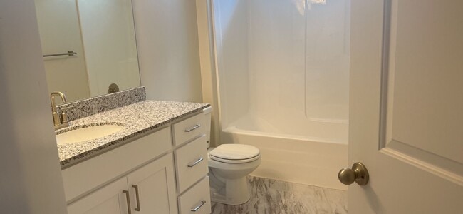 Building Photo - Brand New Townhome on Hilltop Haven