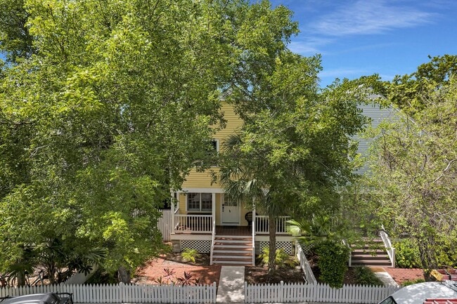 Building Photo - $5400 - Furnished 7-month rental Private Pool! 2 Bedroom / 2.5 Bathroom