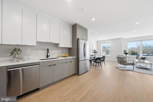 Building Photo - 2134 Wisconsin Ave NW