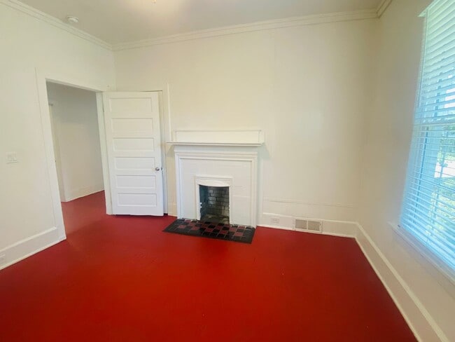 Building Photo - Old Shandon