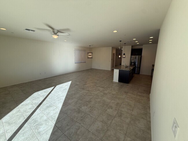 Building Photo - 7295 S Via Tierra Mesa