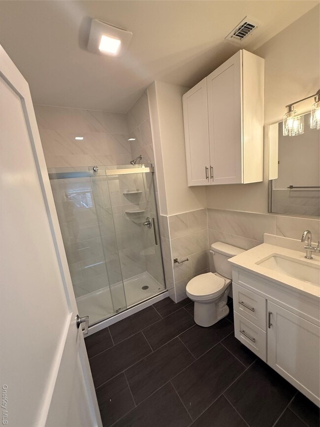 Building Photo - 122 Greenwich Ave