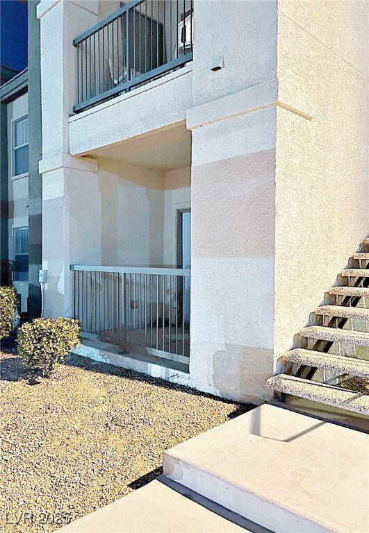 Primary Photo - 8000 W Badura Ave