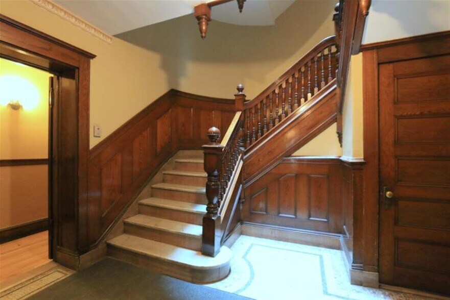 Building Photo - 84 Prescott St