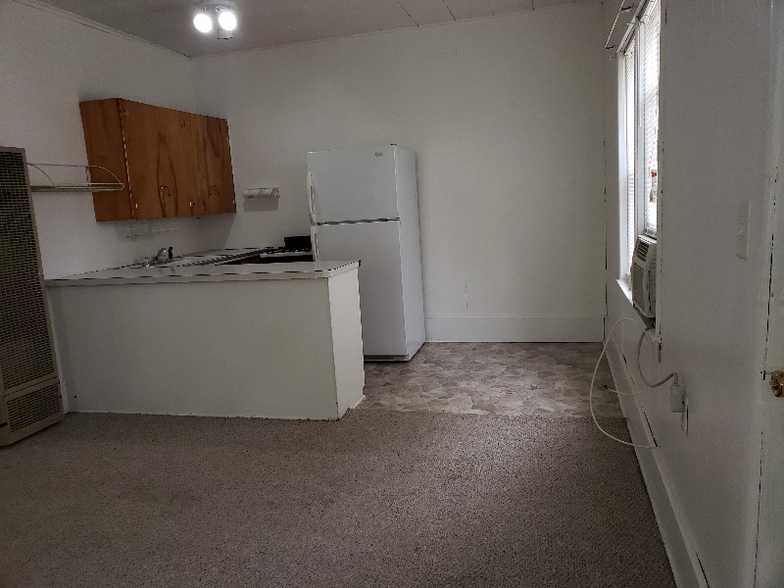 Building Photo - 208 Herbert Ave