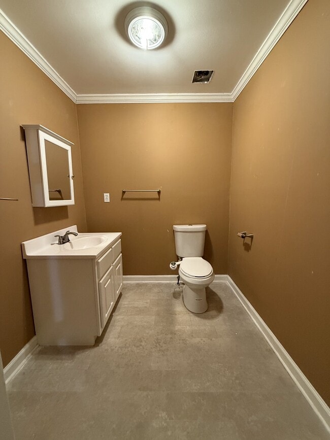 Building Photo - 2366 N Walston Bridge Rd