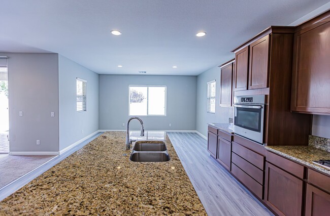 Building Photo - Beautiful Home in a Gated Community