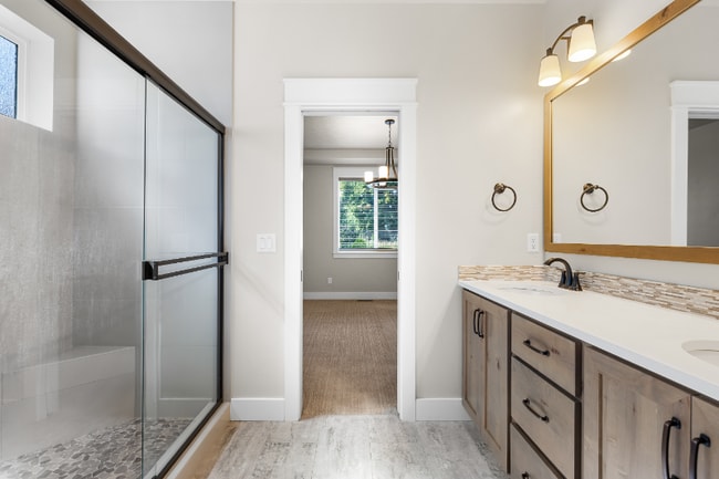 Building Photo - 165 E Cool Pond Dr