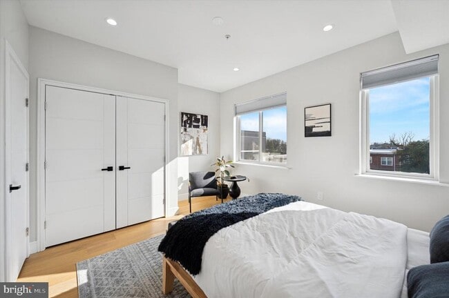 Building Photo - 331 Fountain St