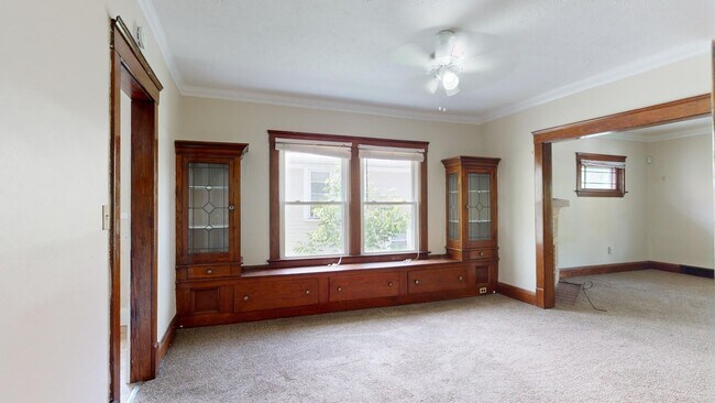 Building Photo - 1285 Cranford Ave