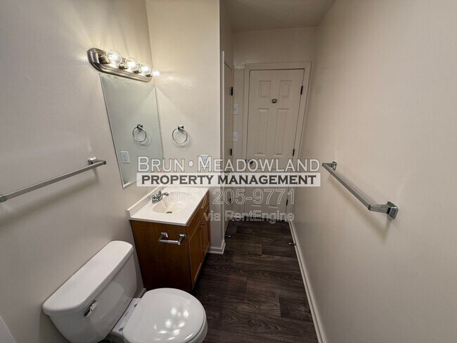 Building Photo - 1424 McArthur Rd