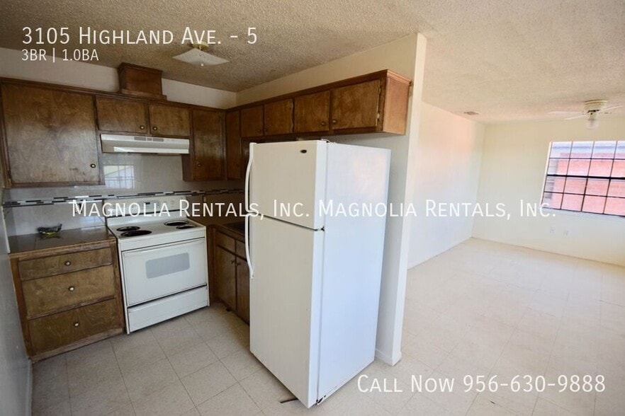 Building Photo - 3105 Highland Ave