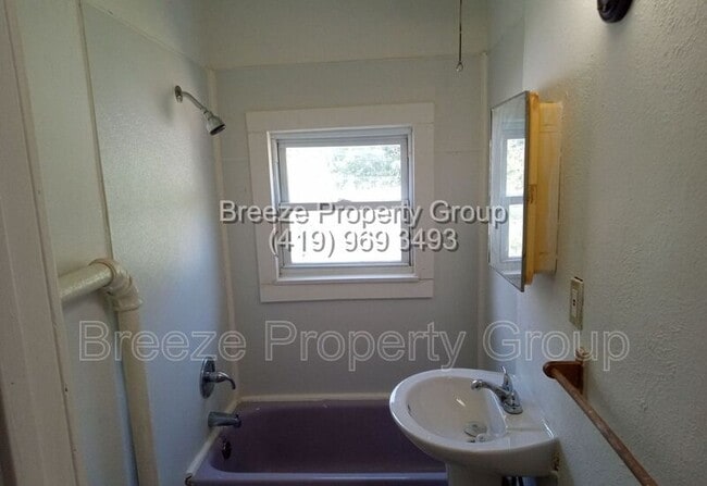 Building Photo - 135 Everett St