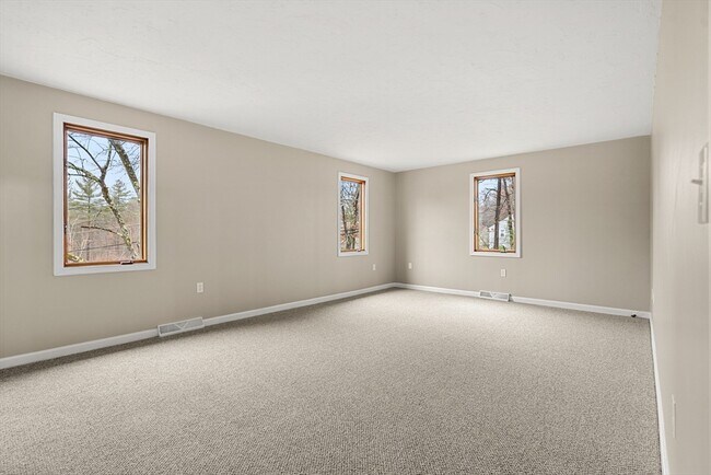 Building Photo - 206 Cardinal Ln