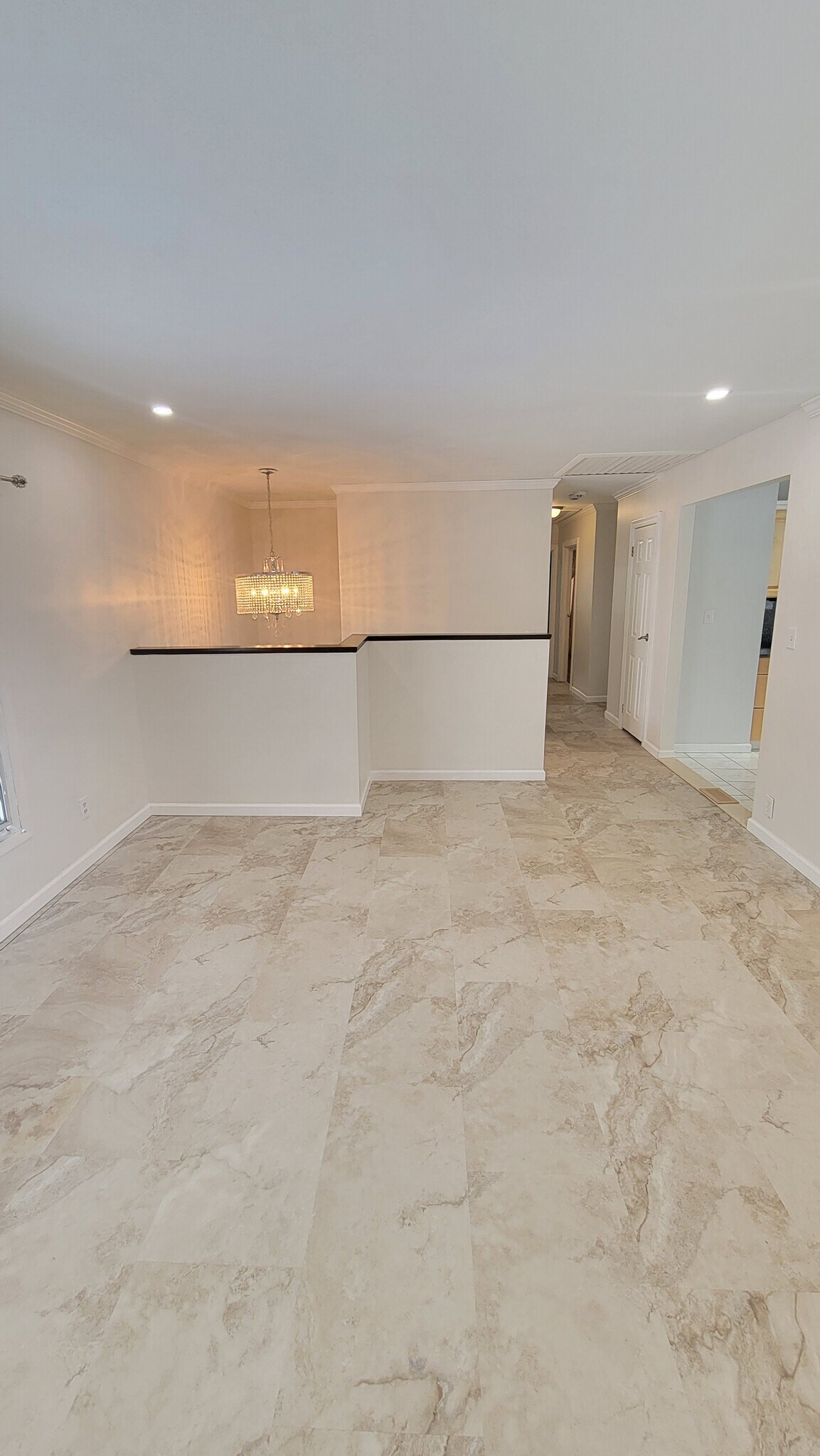 Building Photo - 15 Windsor Rd