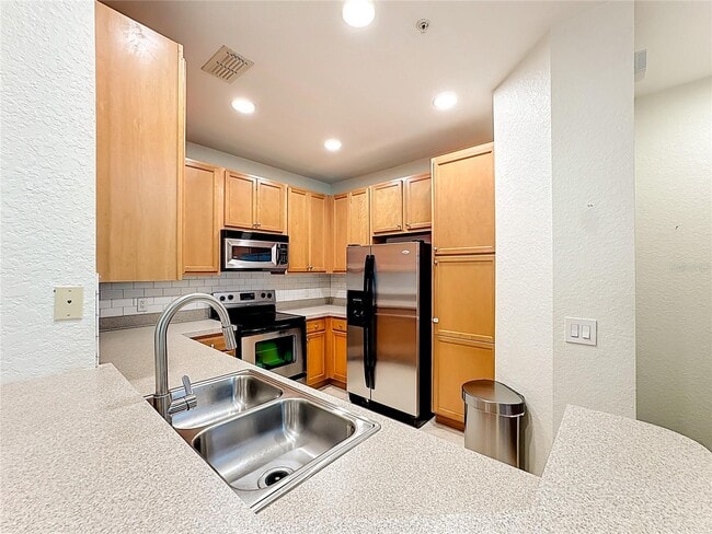 Building Photo - 2586 Grand Central Pkwy