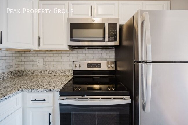 Building Photo - 6300 Montgomery Rd