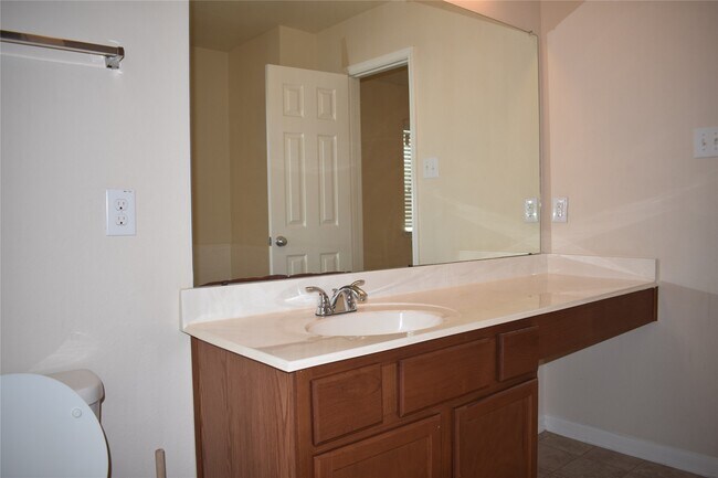 Building Photo - 1747 Nichole Woods Dr
