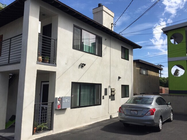 Building Photo - 521 Indiana St