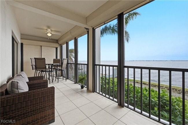 Building Photo - 1925 Clifford St