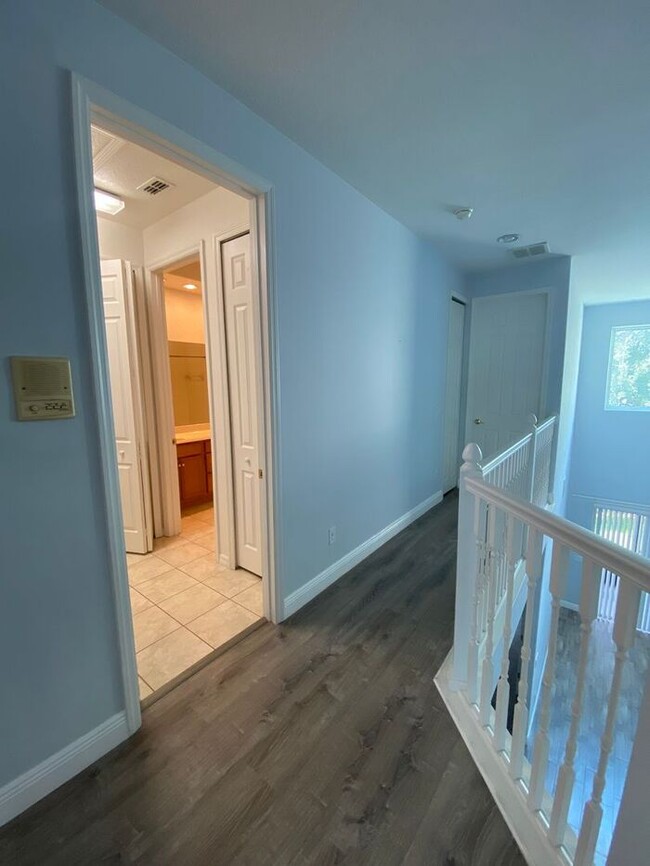 Building Photo - 3bed/2.5bath Townhome for Rent in Beautifu...