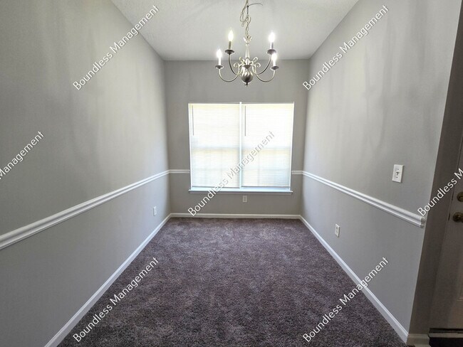 Building Photo - 2330 Hackamore Dr