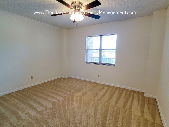 Building Photo - ANNUAL LEASE! SUPER CUTE 2 BEDROOM/2 BATH ...