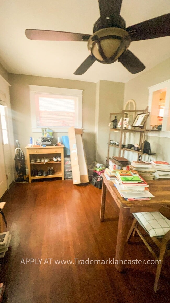 Building Photo - 40 N Plum St