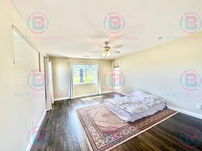 Building Photo - 1767 Fairway Hills Trail