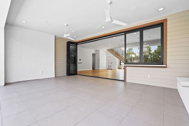 Building Photo - 1650 Murano Pl