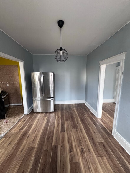 Building Photo - 1623 S 53rd St