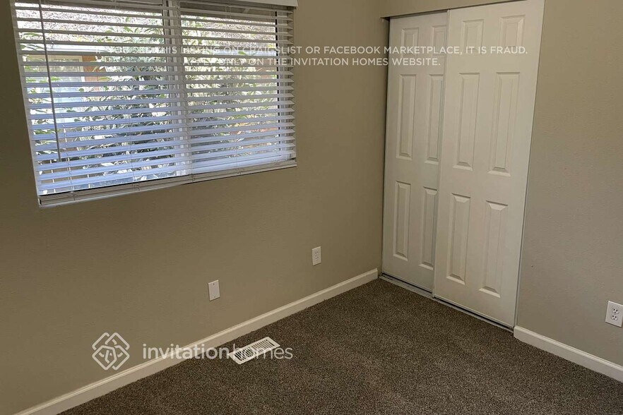 Building Photo - 16616 155th St SE