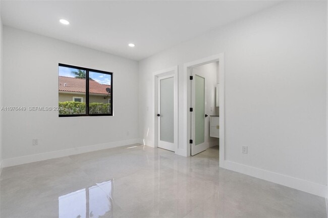 Building Photo - 4800 SW 61st Ave