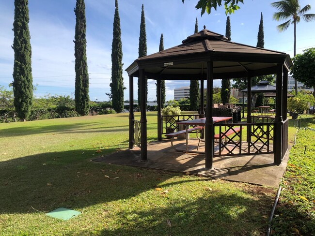 Building Photo - Park at Pearlridge! 2 bdrm, 2 bath, covere...