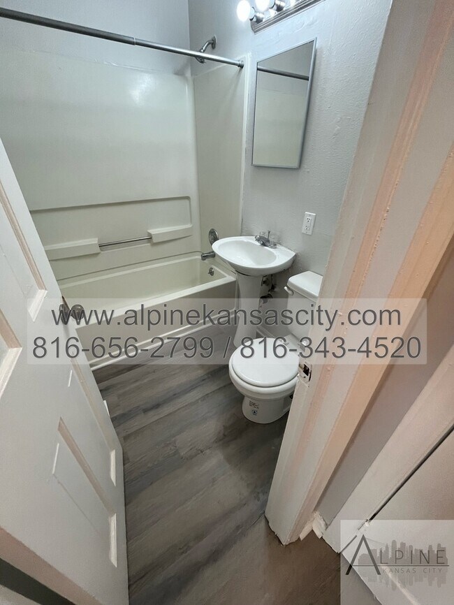 Building Photo - Section 8 OK! Garage!