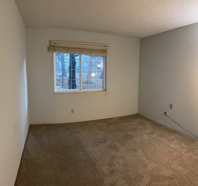 Small Room - 13302 E Jewell Ave