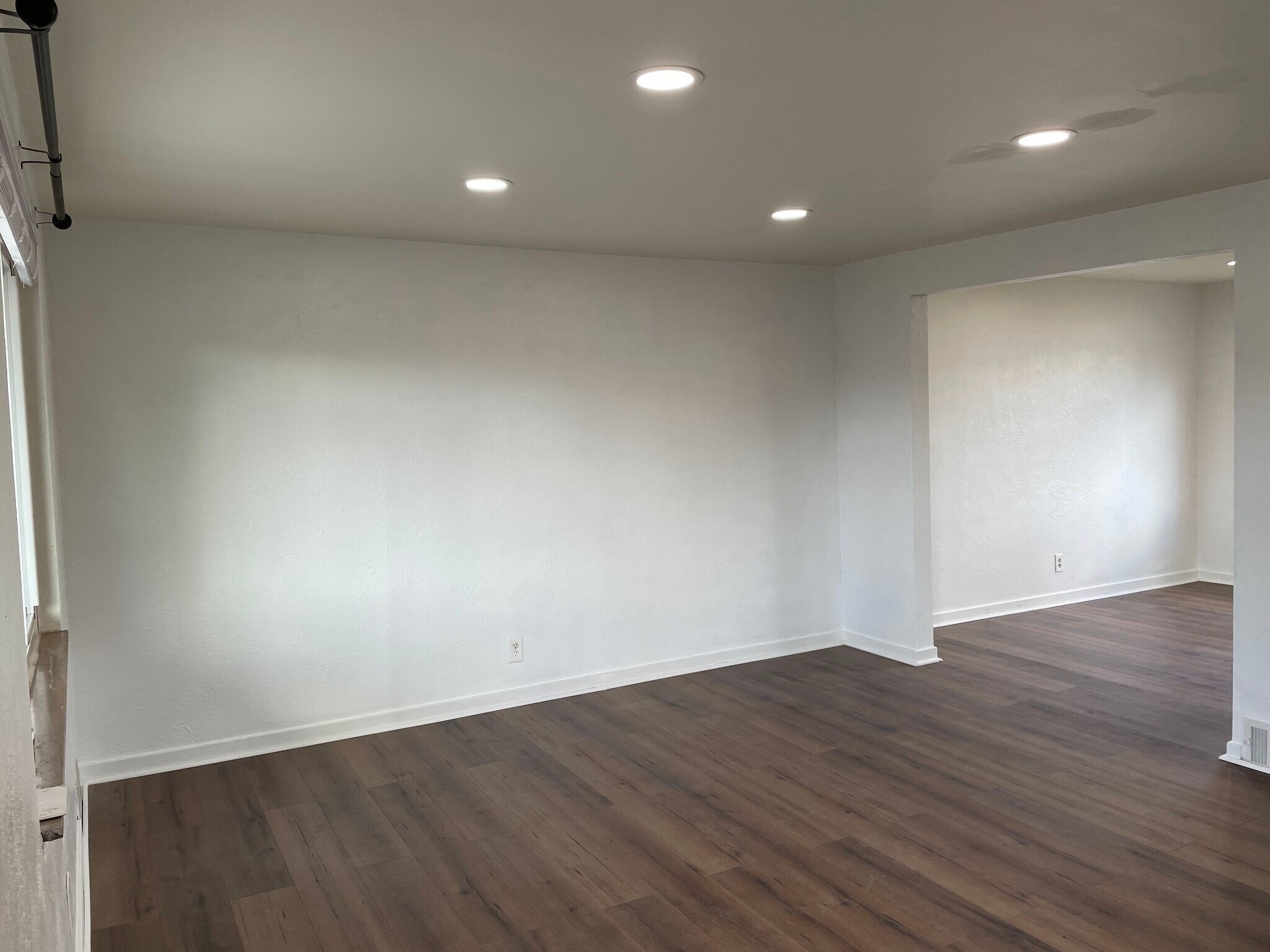 Building Photo - 206 Whipple St